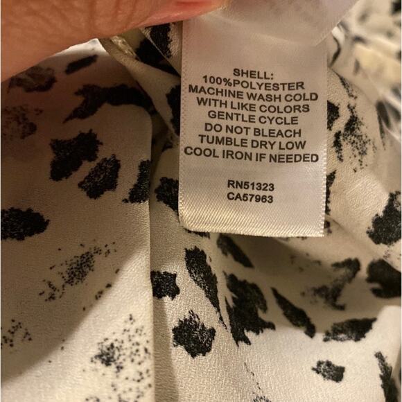 Halogen Cap Sleeve Black Gray Printed Blouse Plus Size 3X Office Casual - Picture 5 of 5